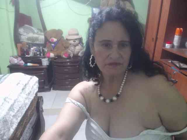 jazmin-mature webcam