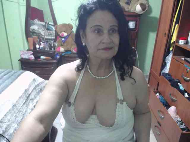 jazmin-mature webcam