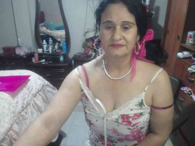 jazmin-mature webcam