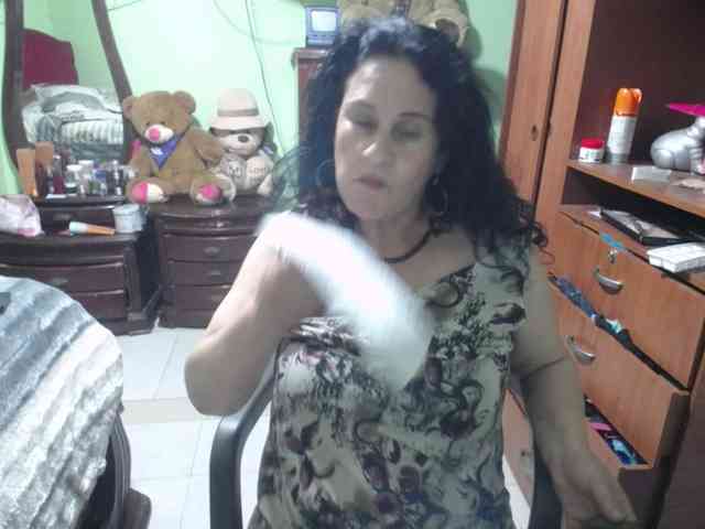 jazmin-mature webcam