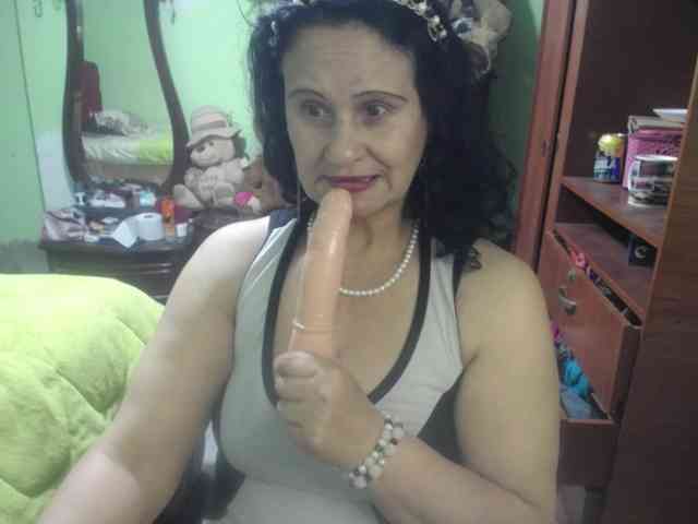 jazmin-mature webcam