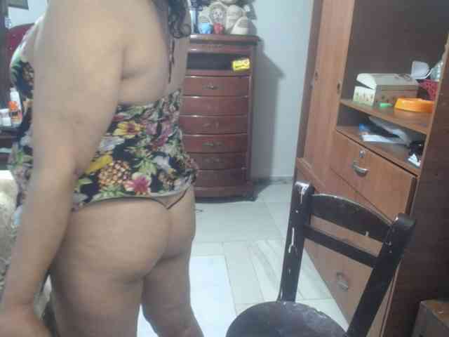 jazmin-mature webcam