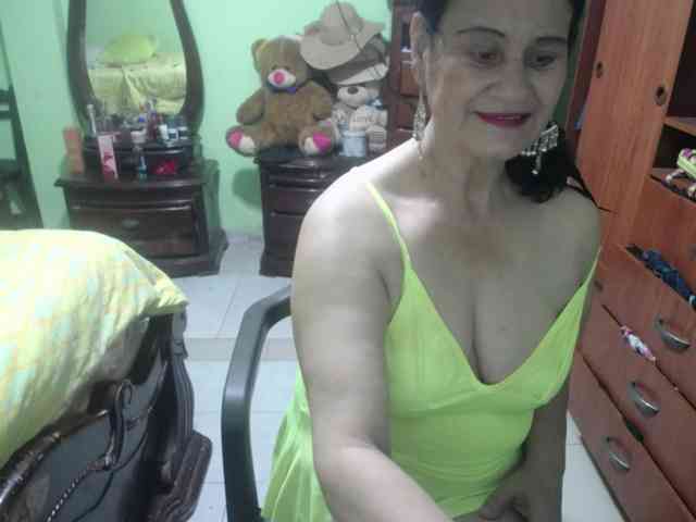 jazmin-mature webcam