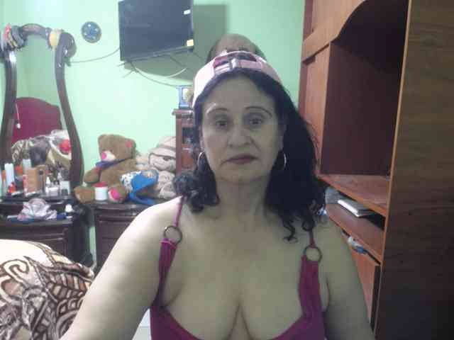 jazmin-mature webcam