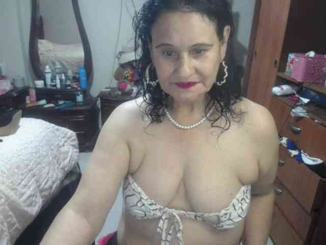 jazmin-mature webcam