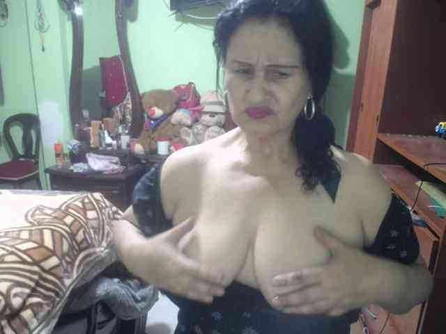 jazmin-mature webcam