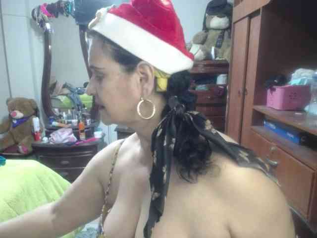 jazmin-mature webcam