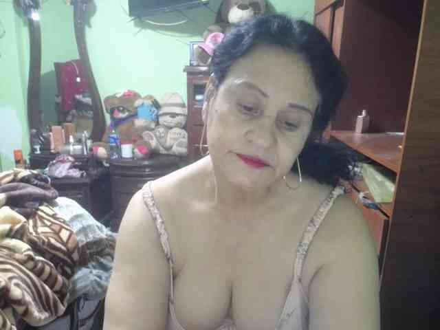 jazmin-mature webcam