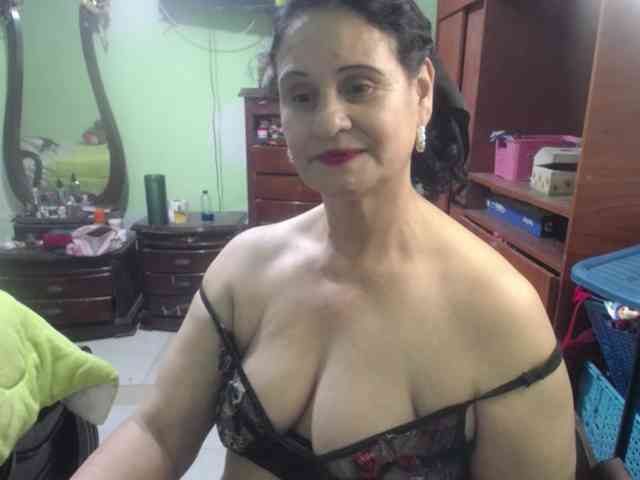 jazmin-mature webcam