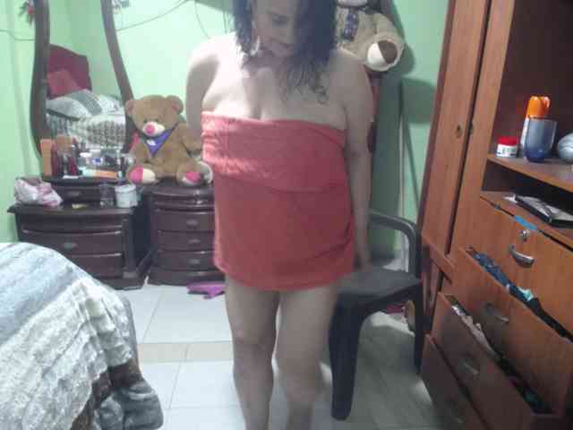 jazmin-mature webcam