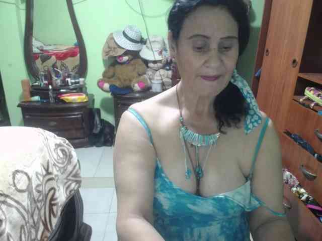 jazmin-mature webcam