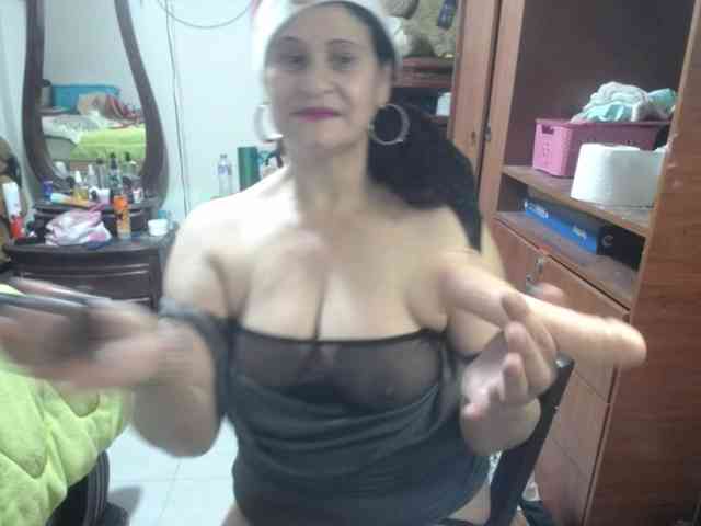 jazmin-mature webcam