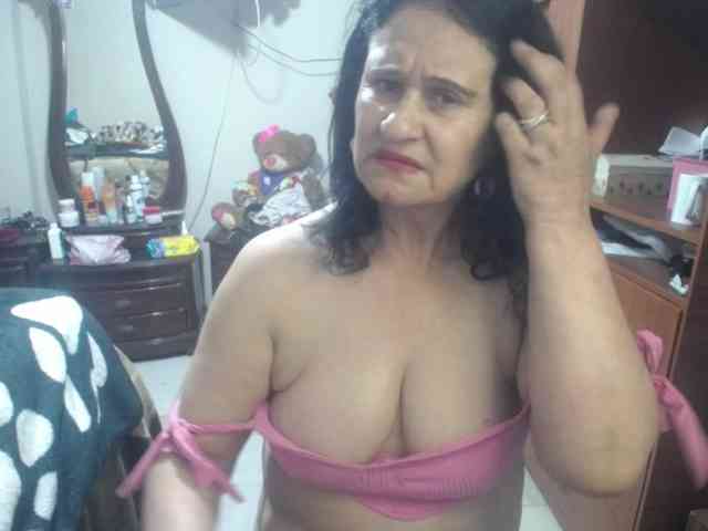 jazmin-mature webcam