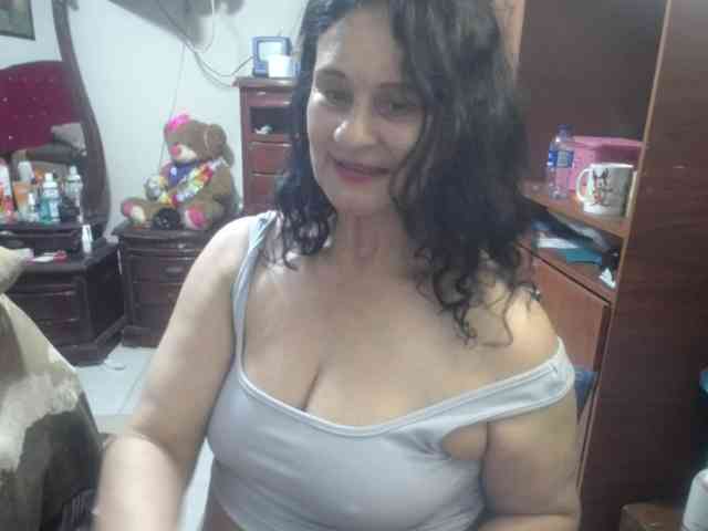 jazmin-mature webcam