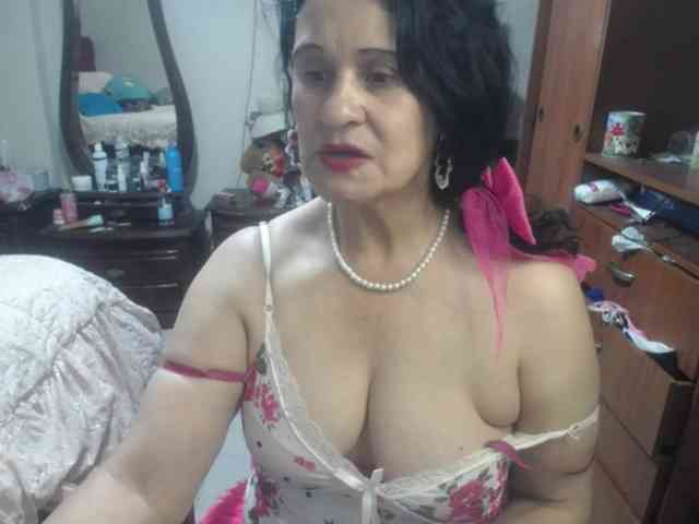 jazmin-mature webcam