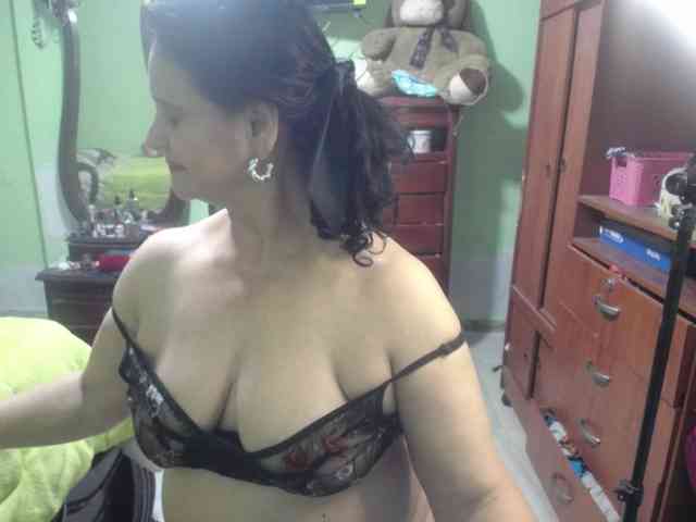 jazmin-mature webcam