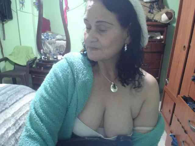 jazmin-mature webcam