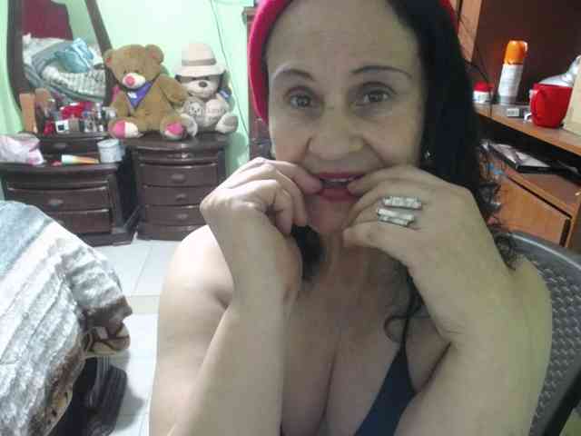 jazmin-mature webcam