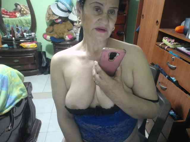 jazmin-mature webcam