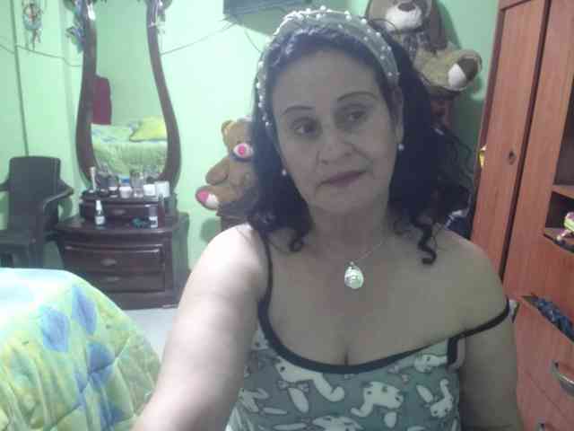 jazmin-mature webcam