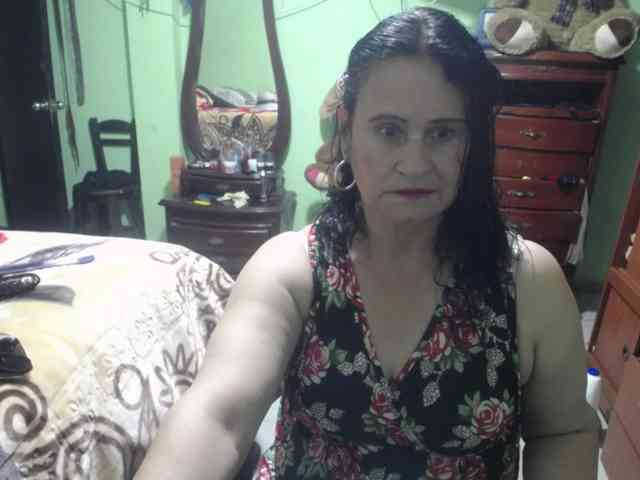 jazmin-mature webcam
