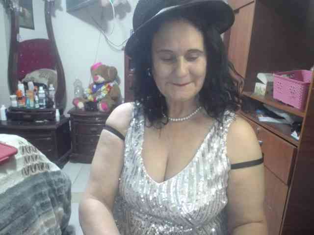 jazmin-mature webcam