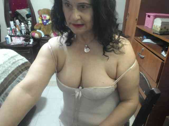 jazmin-mature webcam