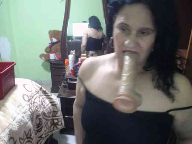 jazmin-mature webcam