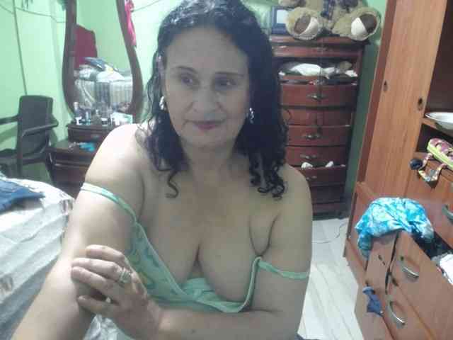 jazmin-mature webcam
