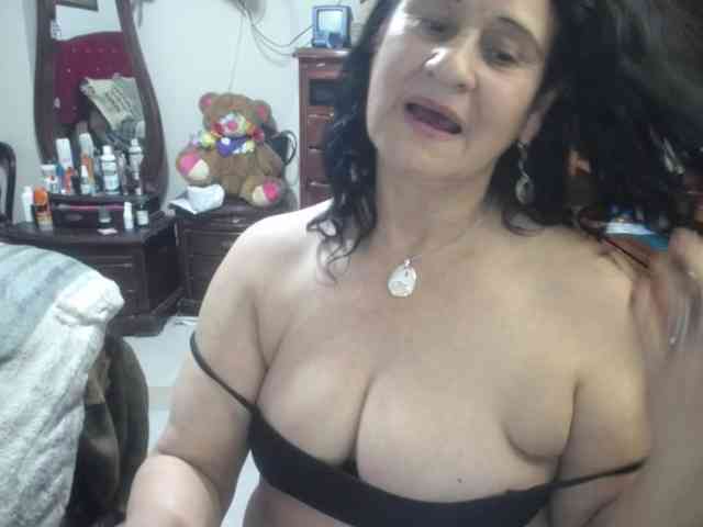 jazmin-mature webcam