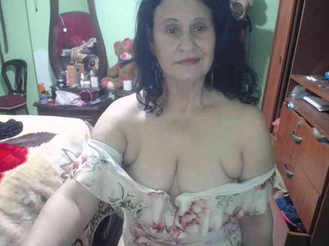 jazmin-mature webcam