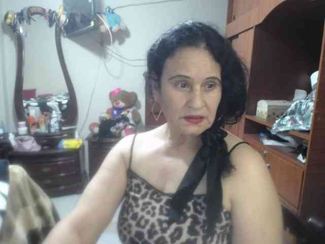 jazmin-mature webcam