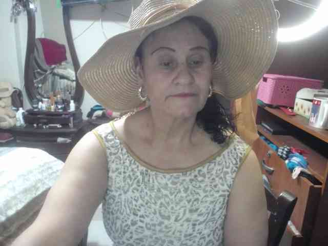 jazmin-mature webcam