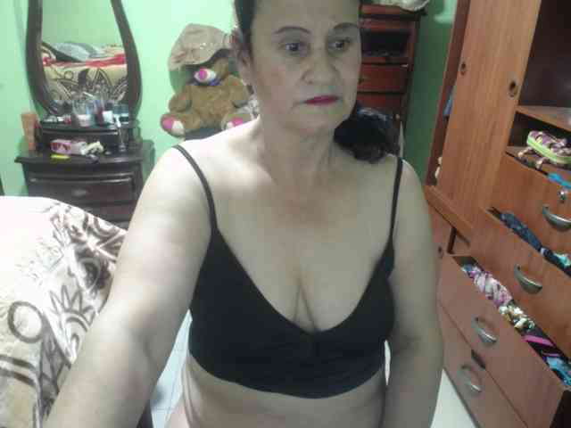 jazmin-mature webcam