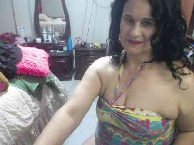 jazmin-mature webcam