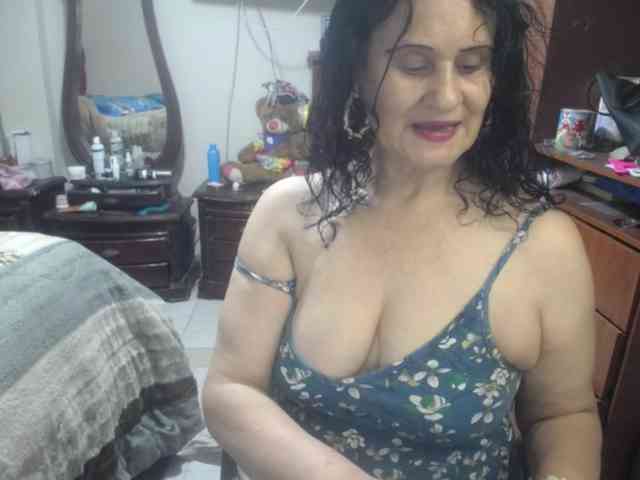 jazmin-mature webcam