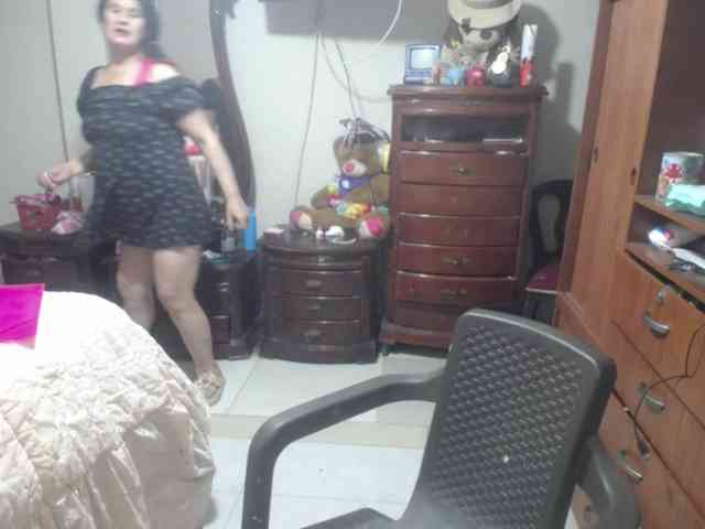 jazmin-mature webcam