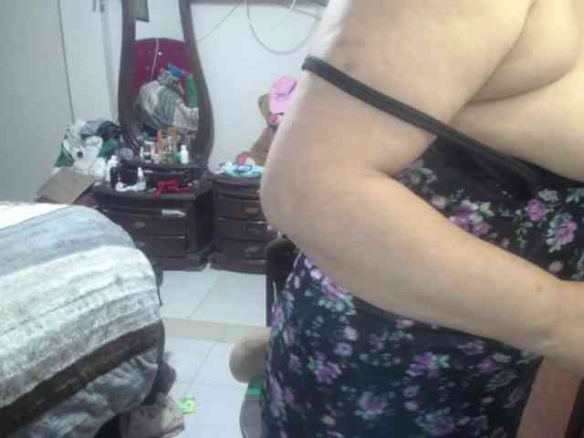 jazmin-mature webcam