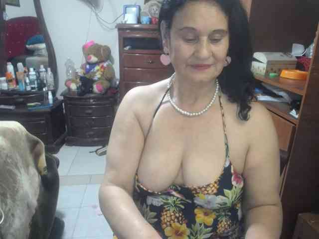 jazmin-mature webcam