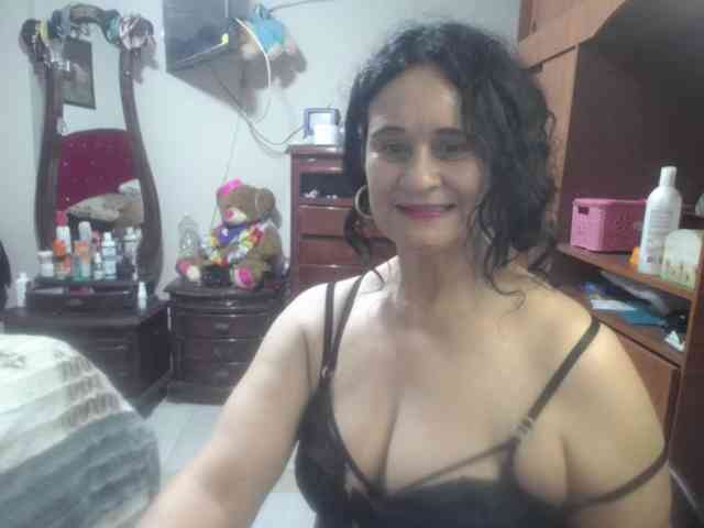 jazmin-mature webcam