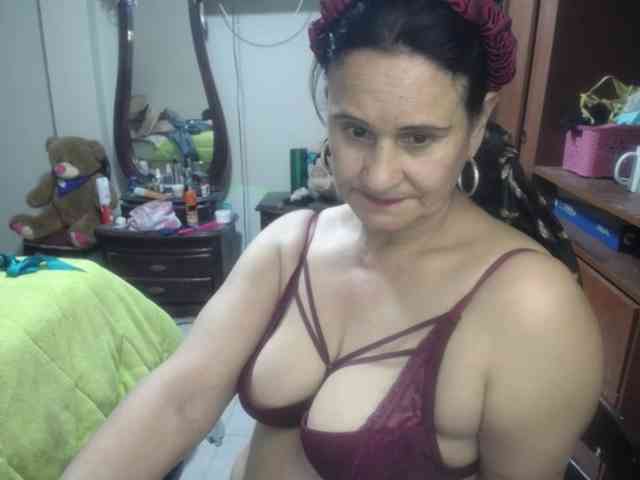 jazmin-mature webcam