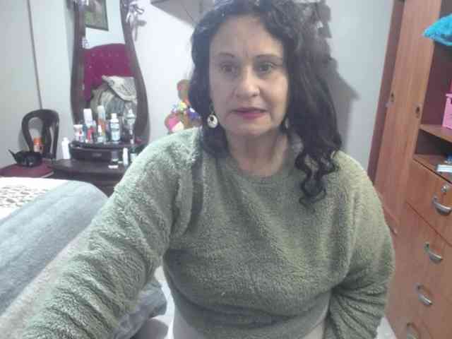 jazmin-mature webcam