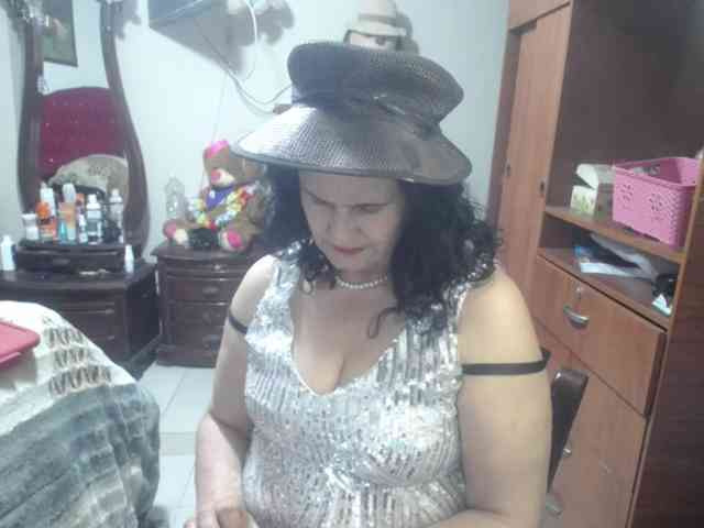 jazmin-mature webcam