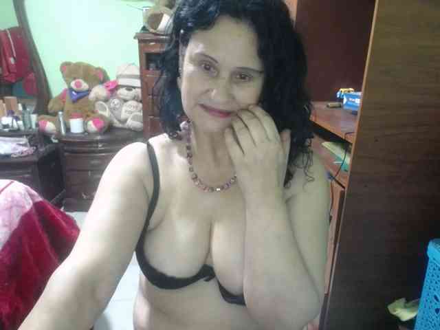 jazmin-mature webcam