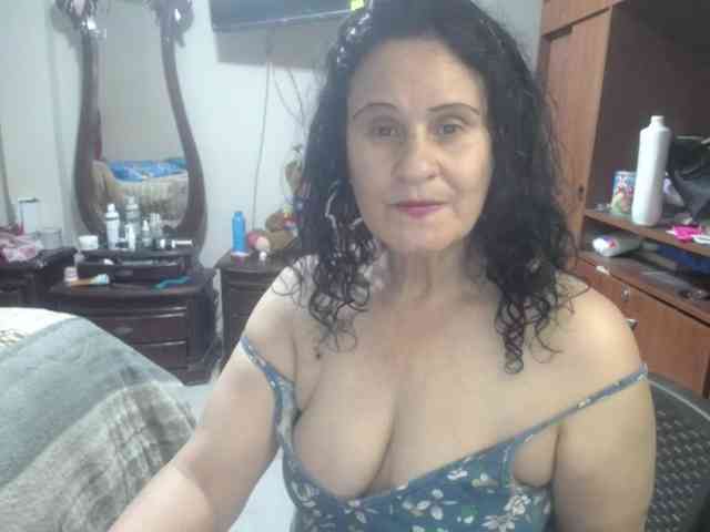jazmin-mature webcam
