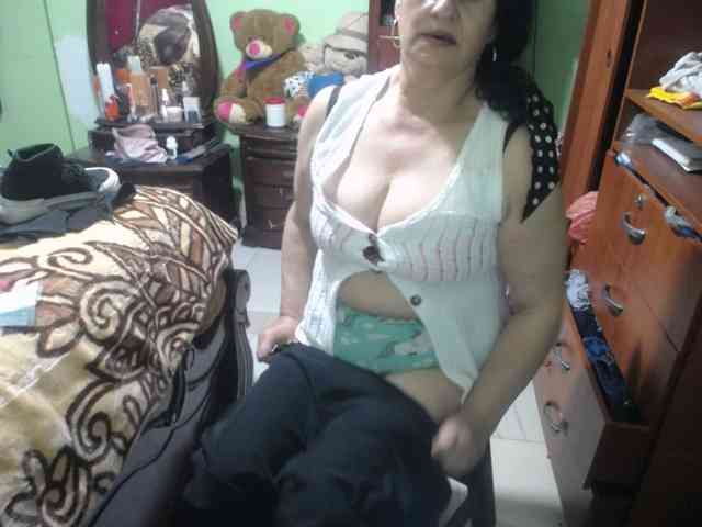 jazmin-mature webcam