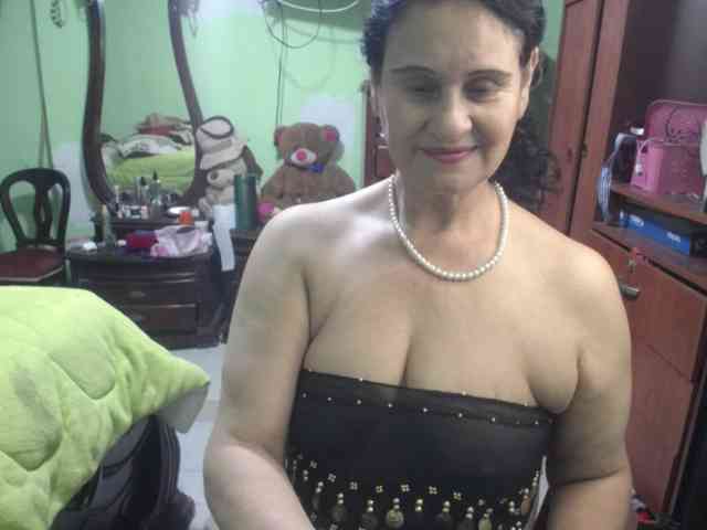 jazmin-mature webcam