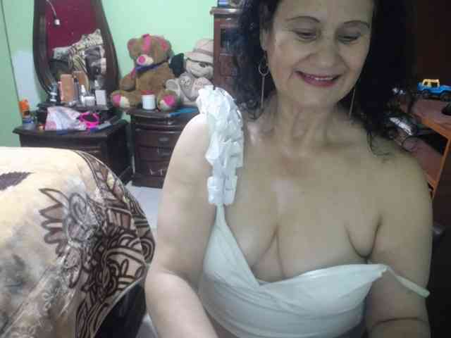 jazmin-mature webcam
