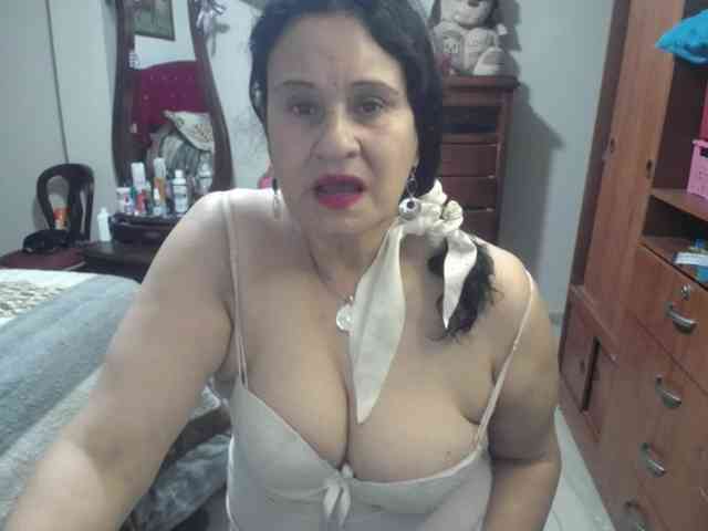 jazmin-mature webcam