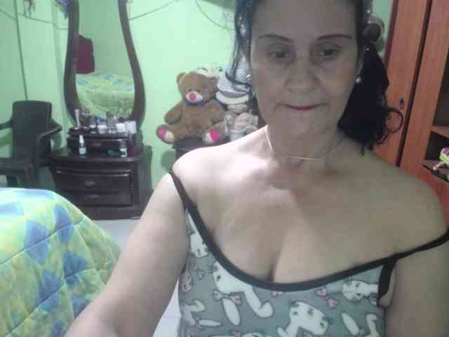 jazmin-mature webcam